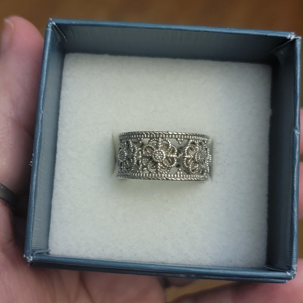 Judith Ripka Sterling Silver Floral Filigree Band